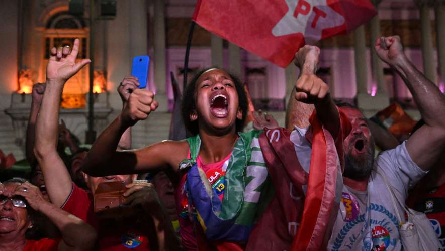 Renasce o Brasil da esperança e da democracia